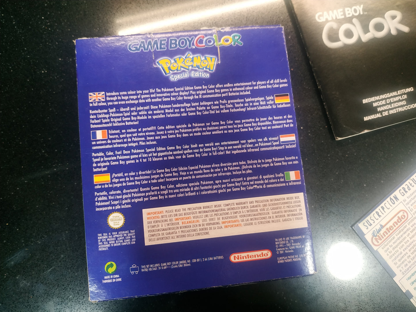 Caja Game Boy Color Edición Pikachu
