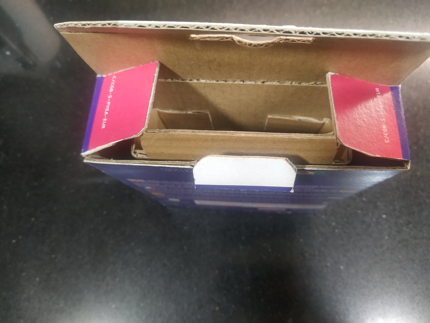 Caja Game Boy Color Edición Pikachu