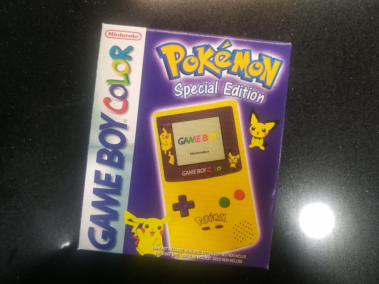 Caja Game Boy Color Edición Pikachu