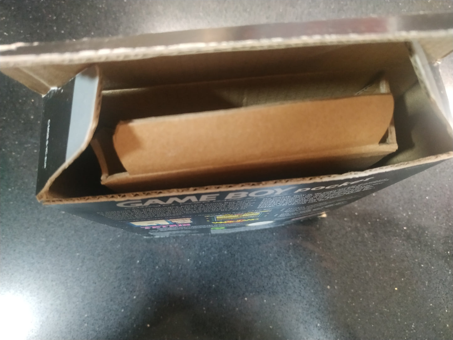 Caja Game Boy Pocket Gris (marco negro)