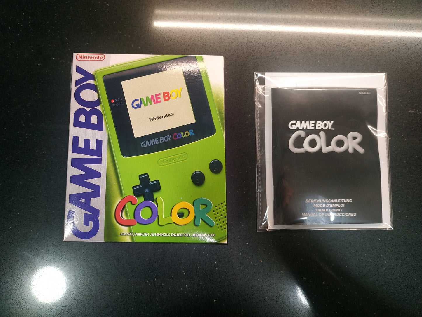 Caja Game Boy Color Verde Lima