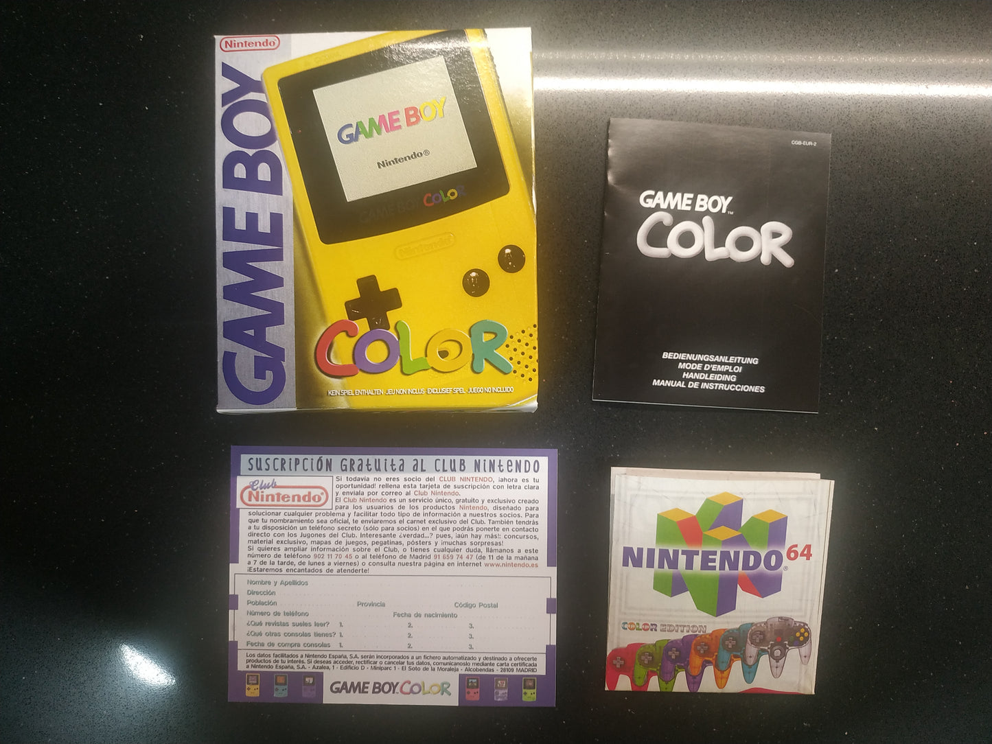 Caja Game Boy Color Amarilla