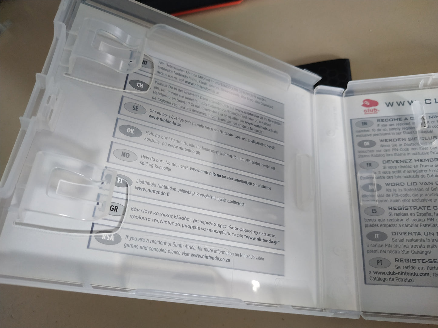 Caja de reemplazo Pokémon Edición Negra