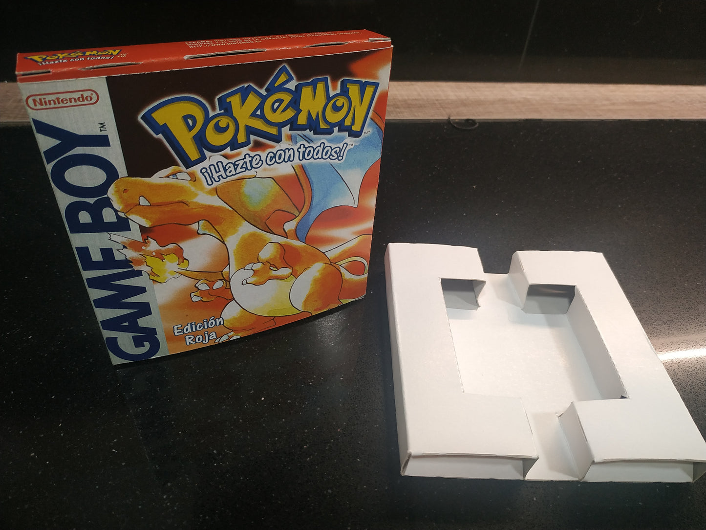 Caja de reemplazo Pokémon Rojo
