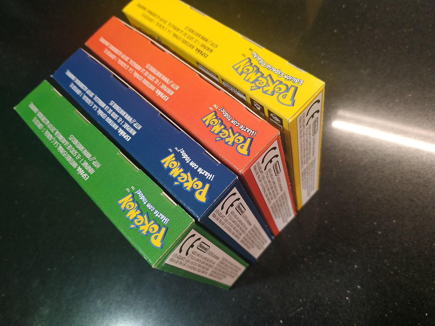 Pack 4 Cajas Pokémon (Rojo, Azul, Amarillo y Verde)