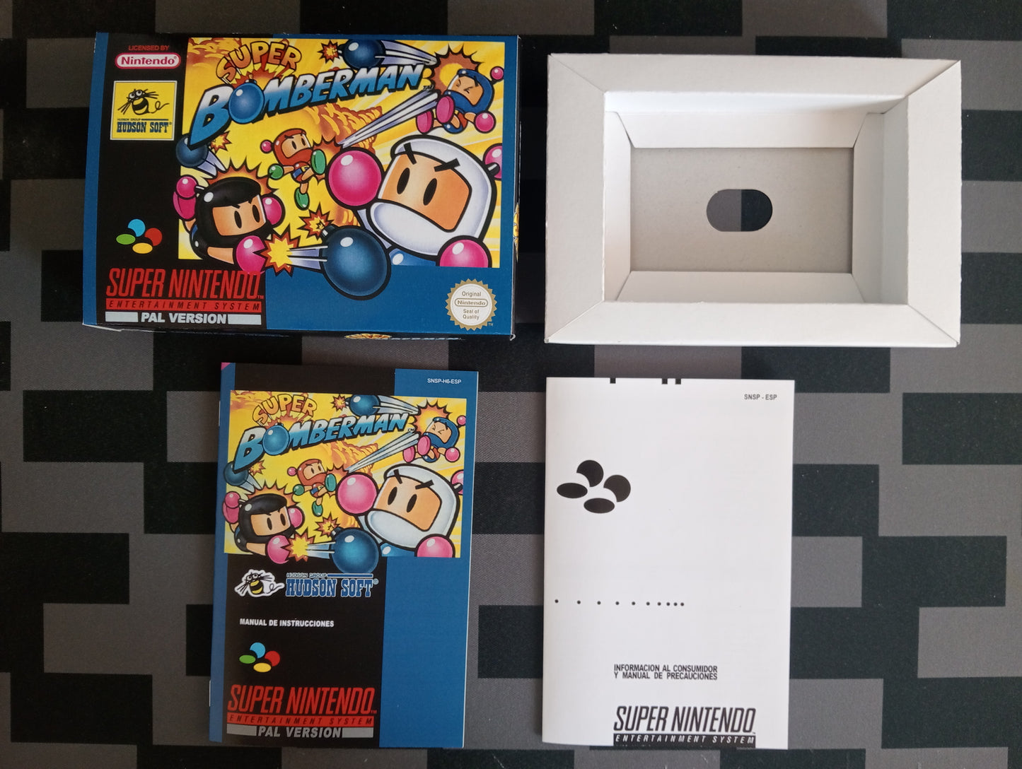 Caja de reemplazo Super Bomberman