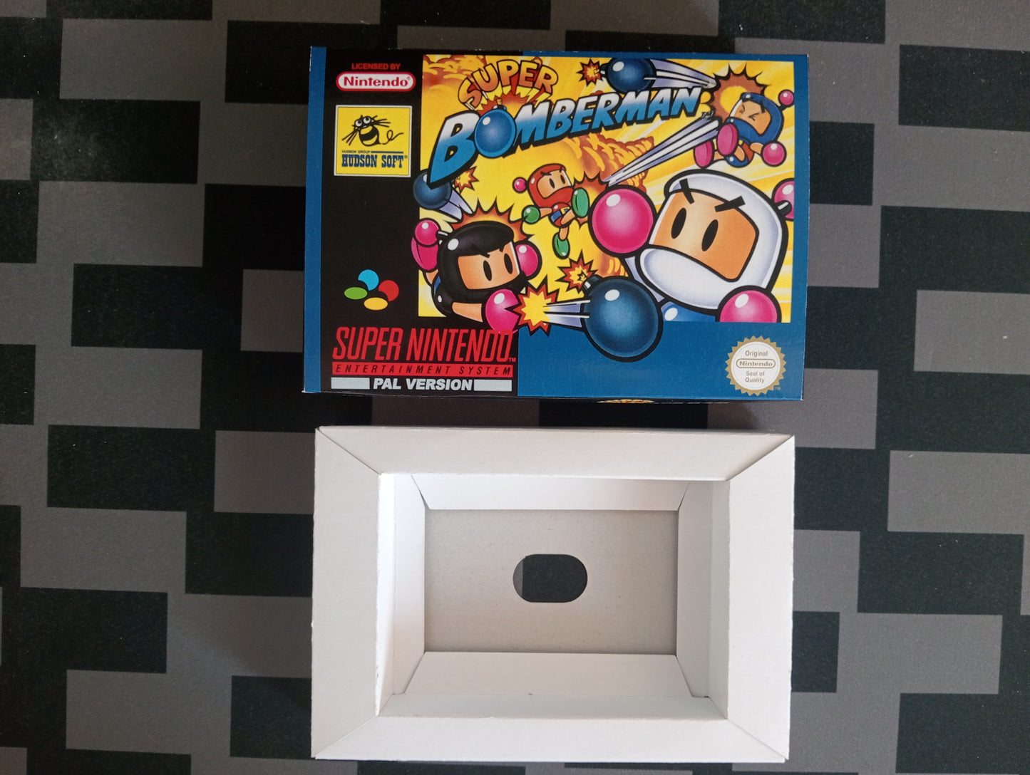 Caja de reemplazo Super Bomberman